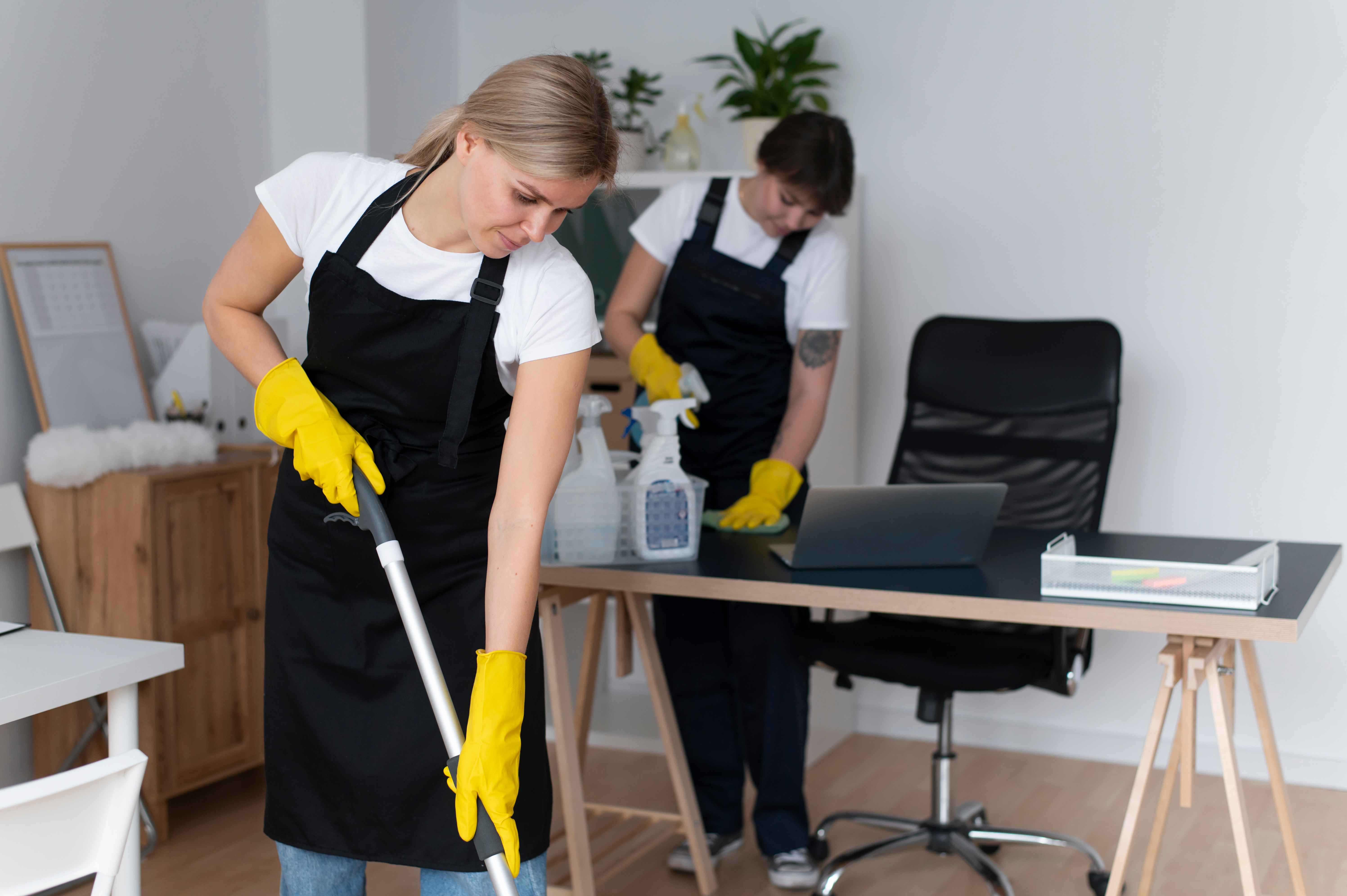 Top-Cleaning-Tricks-from-Professional-Deep-Cleaning-Services-in-India